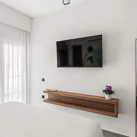 Hotel The Q *
